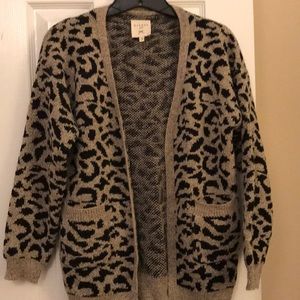 Girls oversized Leopard cardigan!